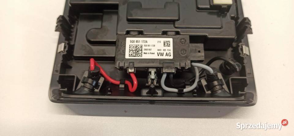 VW GOLF VIII 8 HB LAMPKA PODSUFITKI 5H0959561BM