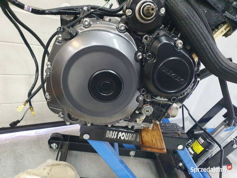 Suzuki GSXS 1000 F silnik wał głowica sprzęgło Silniki i osprzęt Grońsko