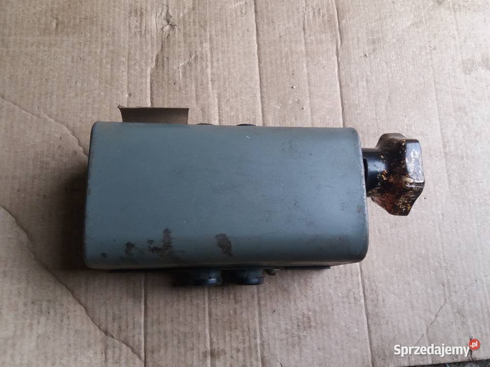 Włącznik przełącznik prądu prl Lisew