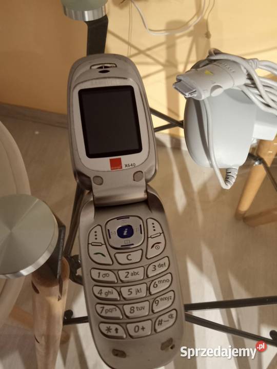 Sprzedam Telefon Kolekcjonerski Samsung SGHX640 kujawsko-pomorskie Golub-Dobrzyń sprzedam