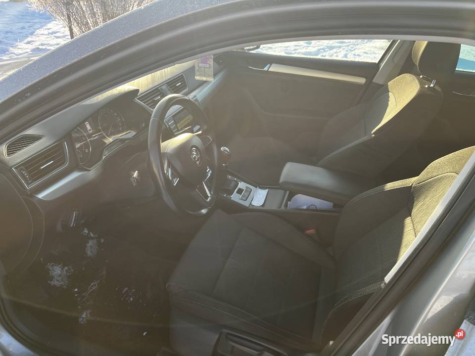 Skoda Superb Godna manualna Piła