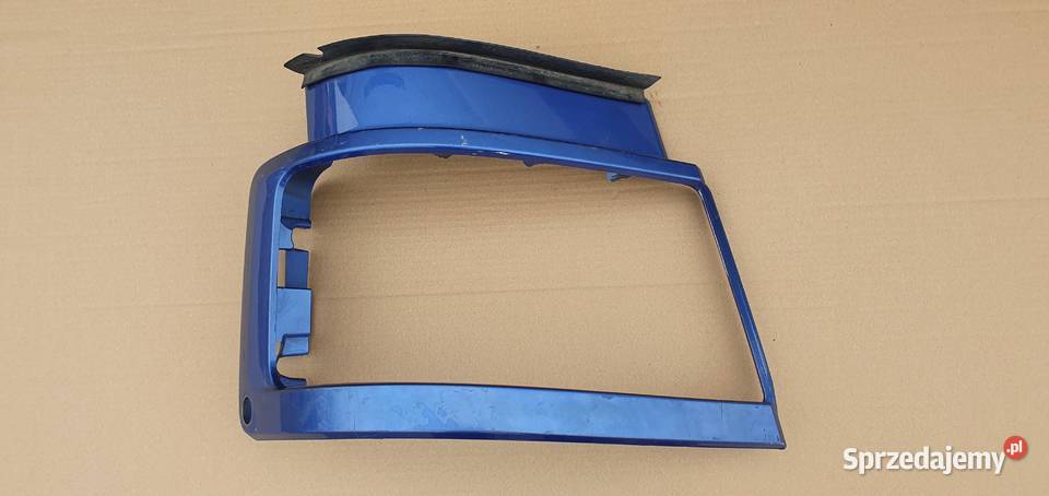 SCANIA R S NGS RAMKA OBUDOWA REFLEKTORA 2427876 Bieleń