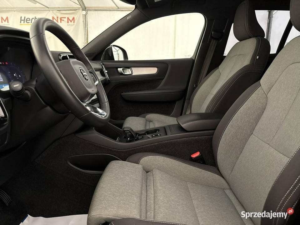 Volvo XC 40 Core 20 B3 Mild Hybrid Benzyna 163 SUV Warszawa sprzedam