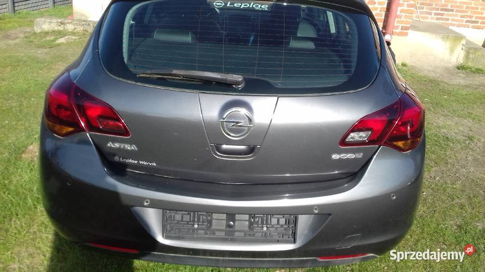 Opel Astra J 17 diesel 2011 uszkodzony przód kupiony w Polsce łódzkie sprzedam