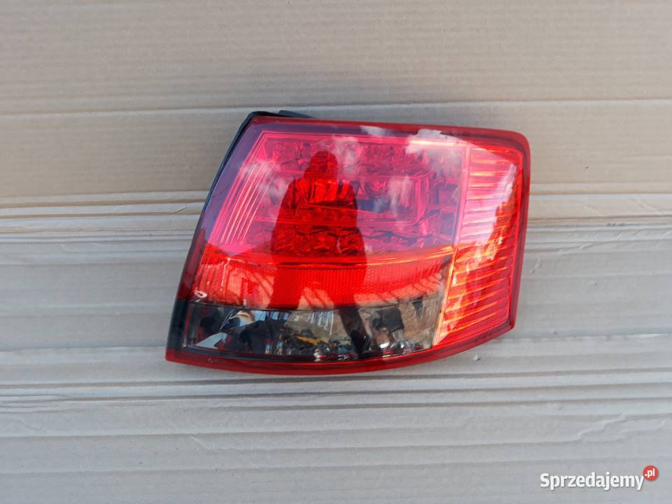 AUDI A4 B7 KOMBI AVANT LAMPA PRAWA TYŁ TYLNA Międzychód