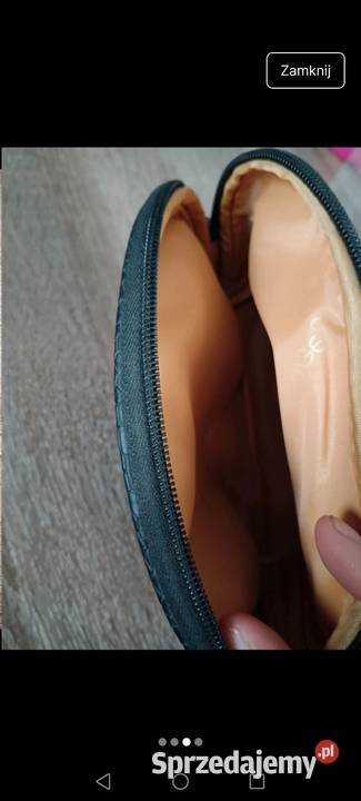 Porponetka do ręki czarna z cekinami Krosno sprzedam