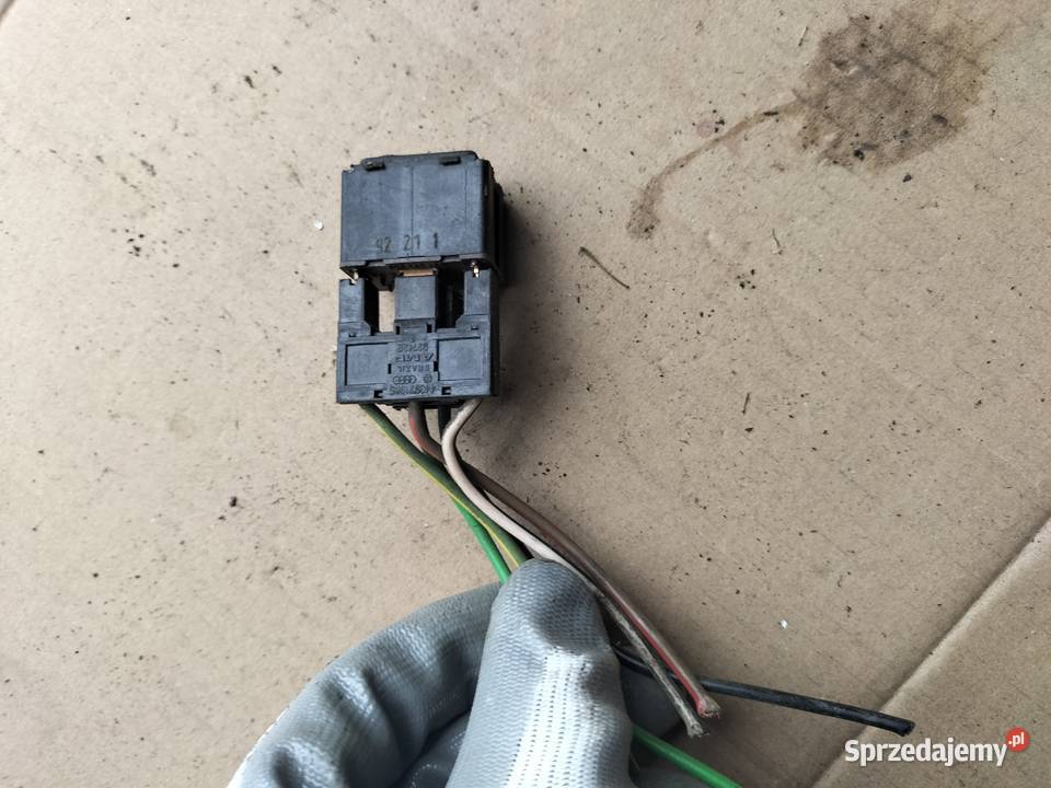 AUDI 80 B3 B4 A6 C4 WŁĄCZNIK OTWIERANIA Kamień-Kolonia sprzedam
