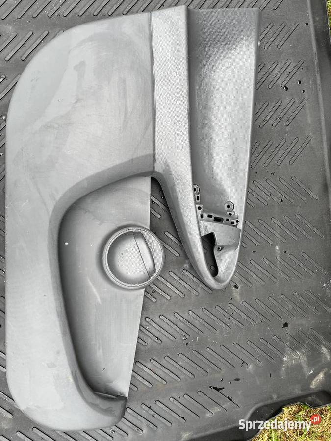 Tapicerka Toyota Aygo Citroen C1 Peugeot 107 Brójce