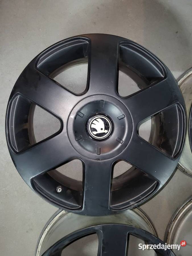 Felgi aluminiowe 16 Średnica 16" Reda