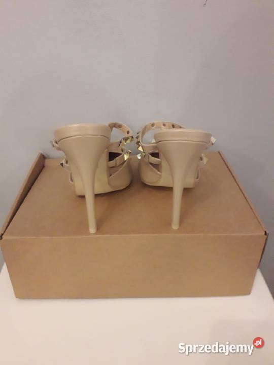 Klapki na obcasie z dżetami Bebo 36 Kraków