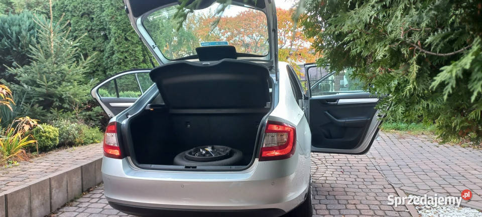 koda RAPID 275 netto FVAT 23 Lift Ledy Salon pełny VAT