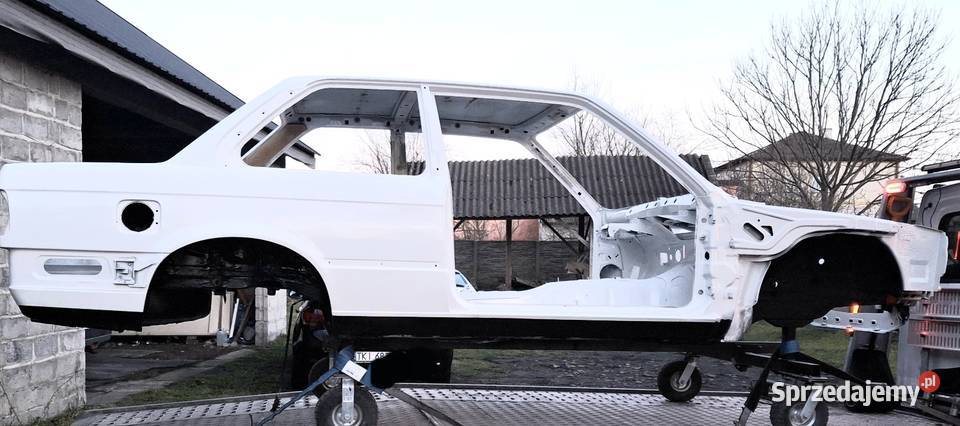 Bmw e30 coupe 20 automat 88 blacharce I Kielce