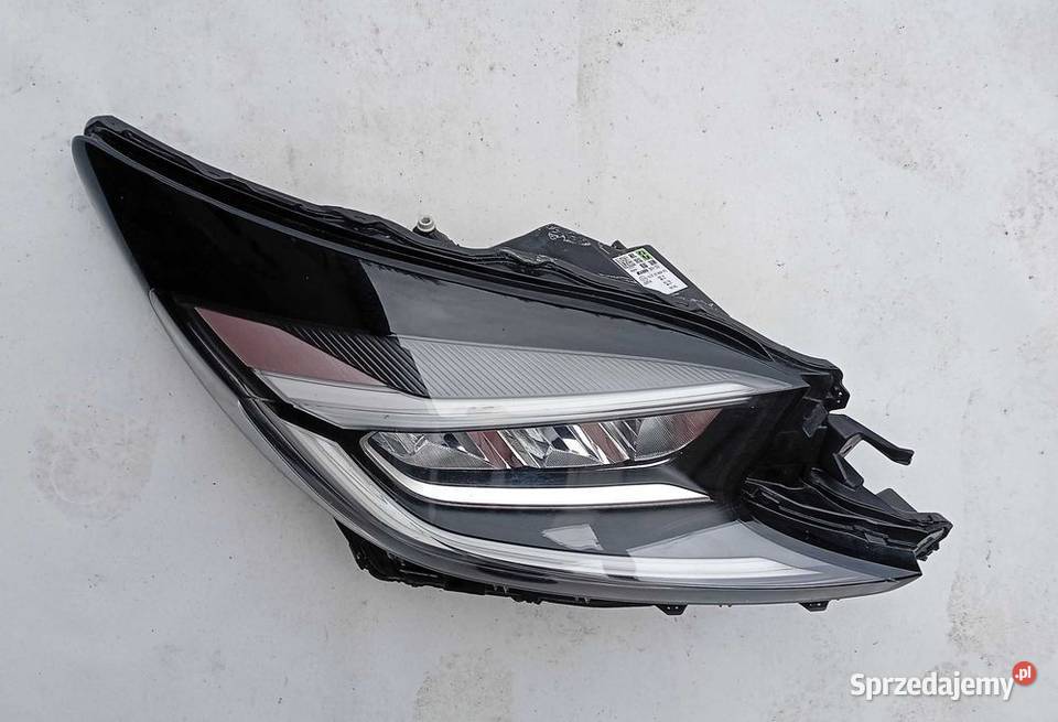 Toyota Aygo X Full Led reflektor lampa prawy osobowe Przeźmierowo sprzedam