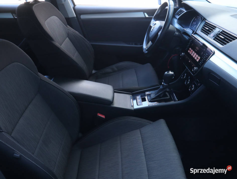 Skoda Superb 15 TSI isofix łódzkie