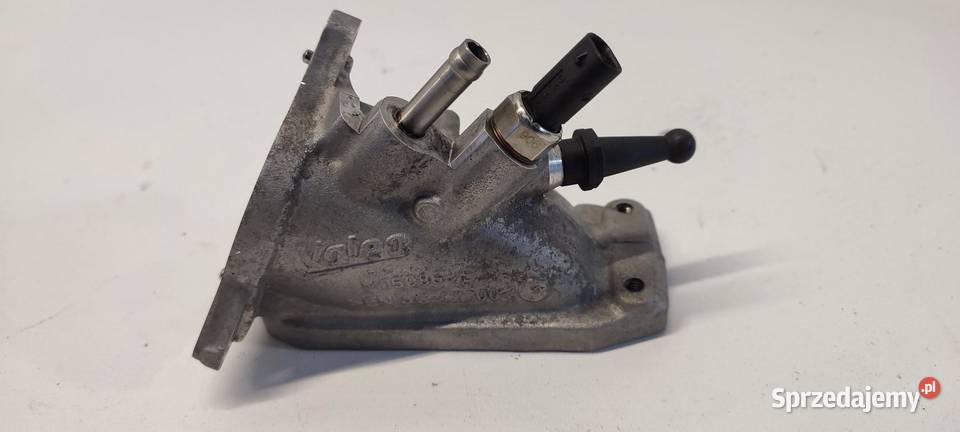 AUDI A6 C7 KRÓCIEC KOLEKTORA 04L128637B