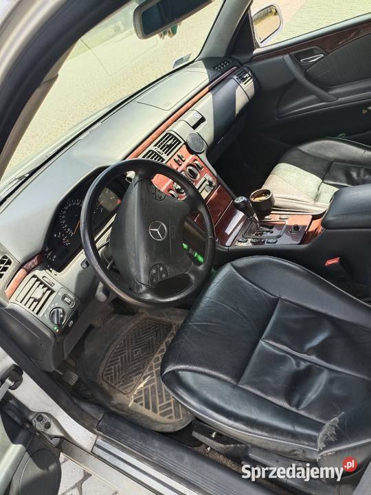 Sprzedam Mercedes e210 7 osobowy 22 cdi Jastkowice