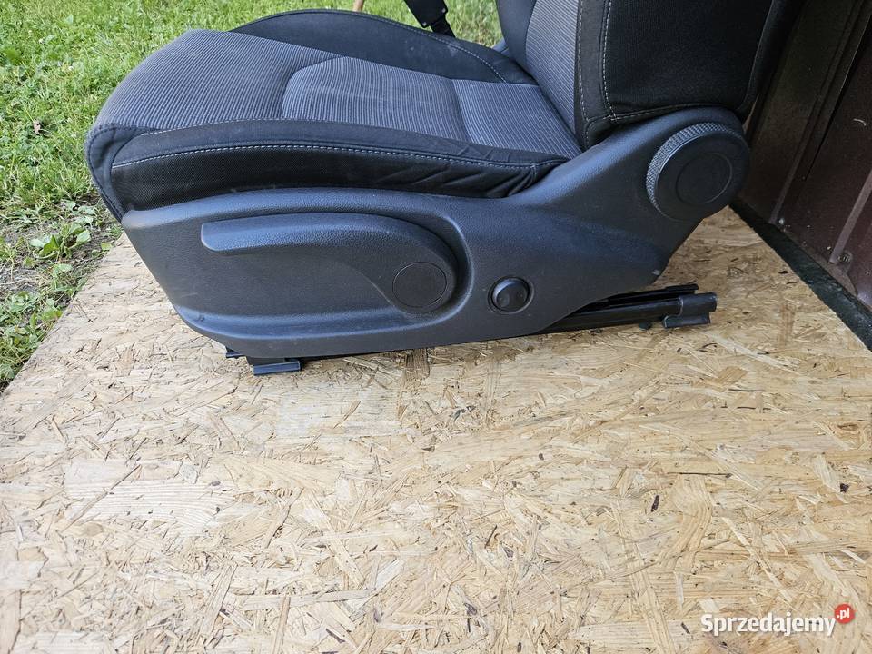 FOTEL PRZÓD KIEROWCA HYUNDAI I30 III EUROPA Pozostałe mazowieckie Warszawa