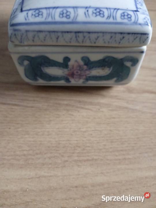 Szkatułka porcelanowa Limanowa