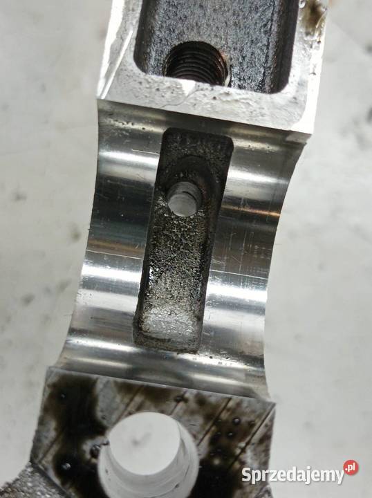 GŁOWICA KOMPLETNA 6C106090AE 22 TDCI Ford Głowice cylindrów sprzedam