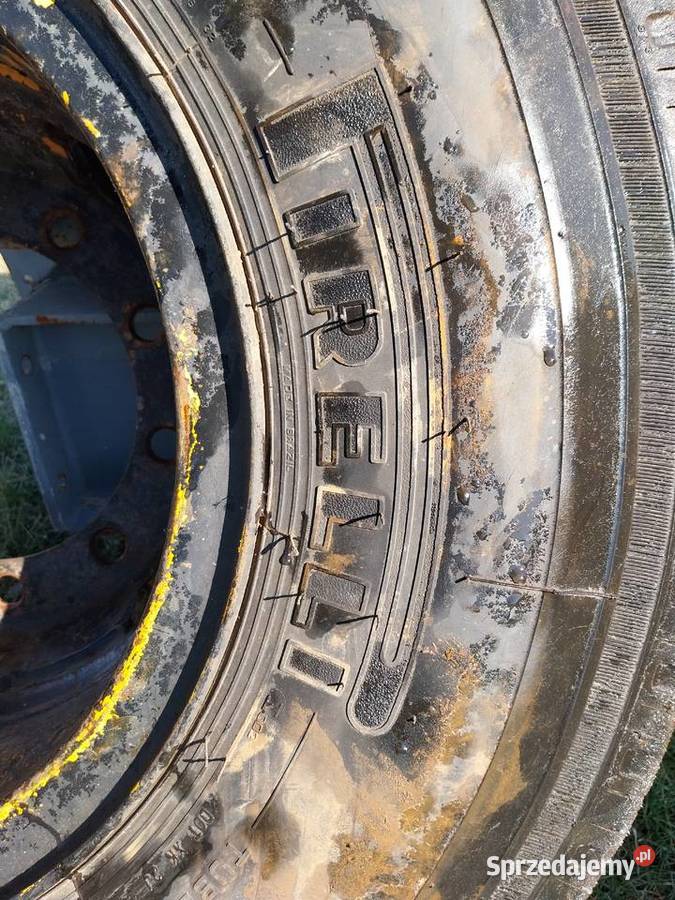 Opony Pirelli 1000R20 Borek sprzedam