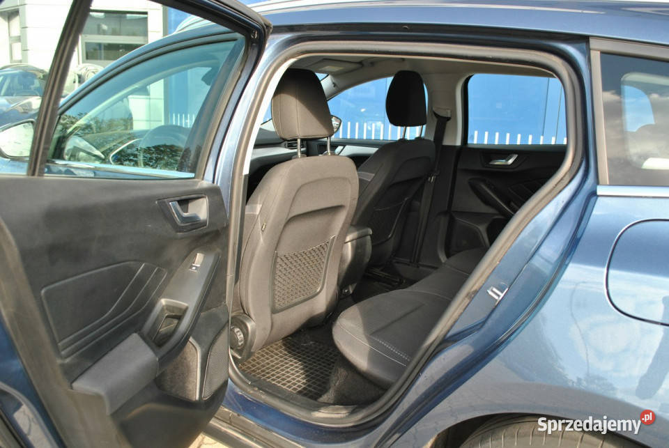 Ford Focus Kombi Connected 15 EcoBlue 120 ASO manualna podlaskie Białystok