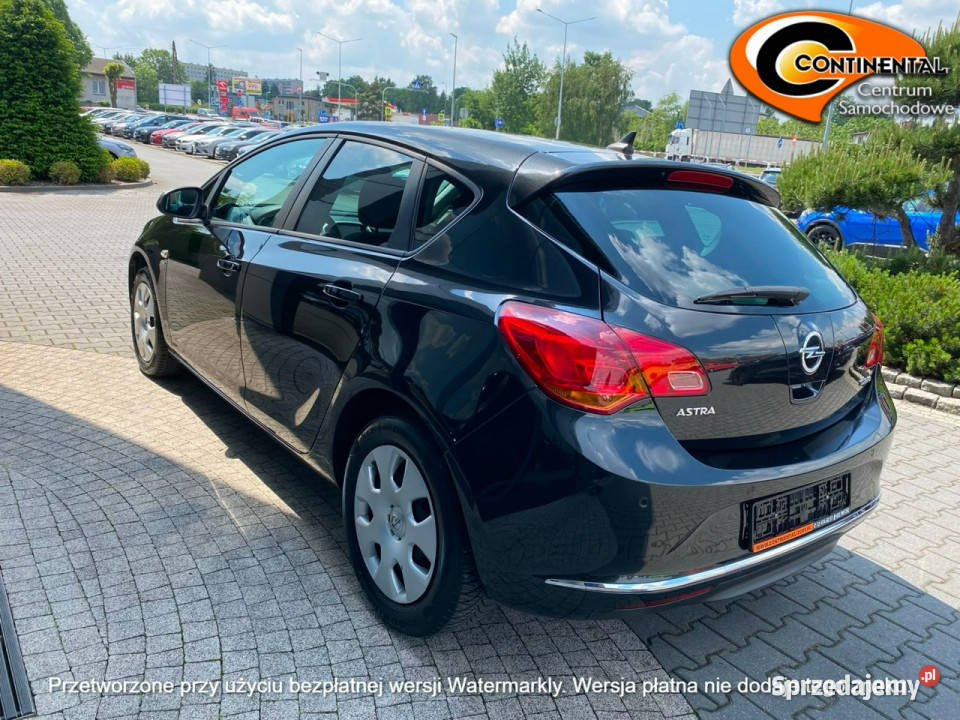 Opel Astra Niski przebieg J 20092019 czarny