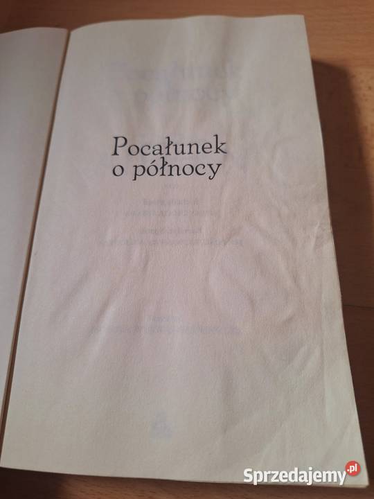 Pocałunek o Północy cała seria miękka Dębica