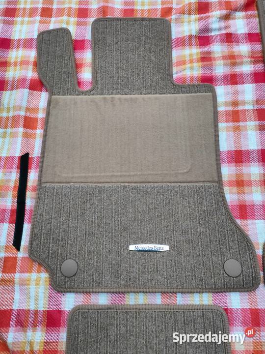 Dywaniki oryginalne Mercedes W204 S204 beige Bolewice