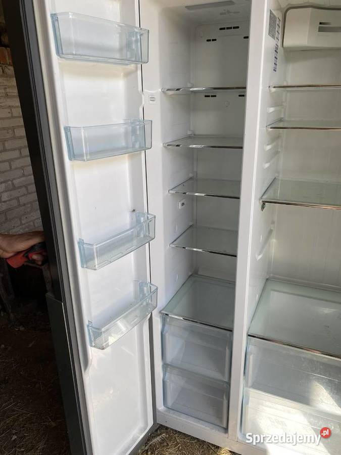 Lodówka lodówko zamrażarka uszkodzona w całości wolnostojące