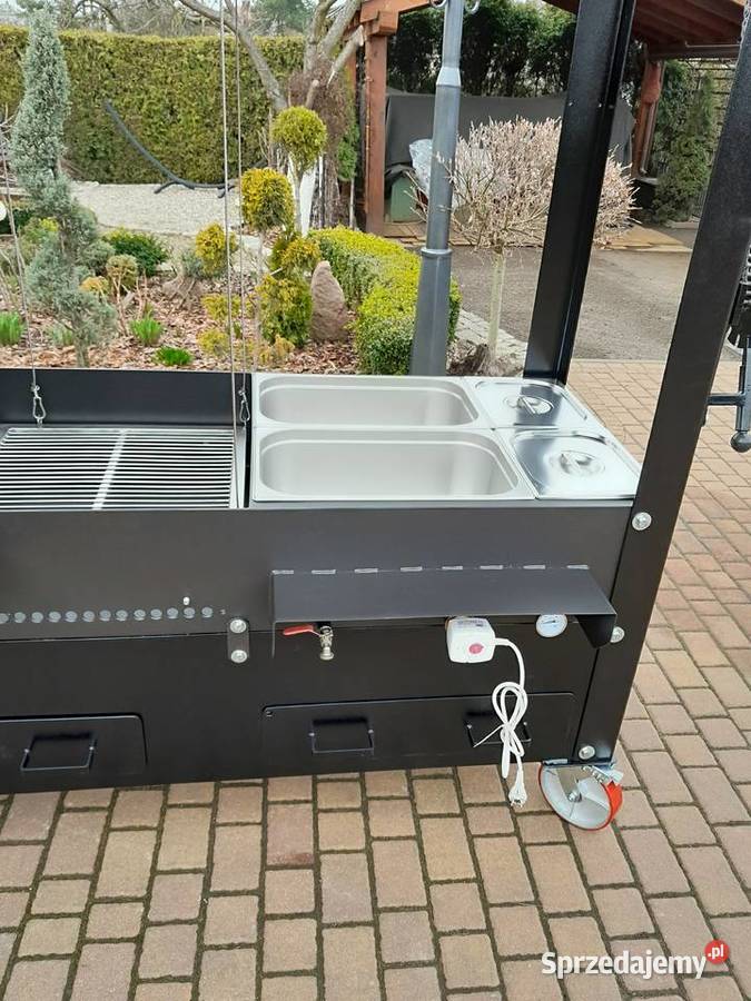 Gastronomiczny grill cateringowy węglowy