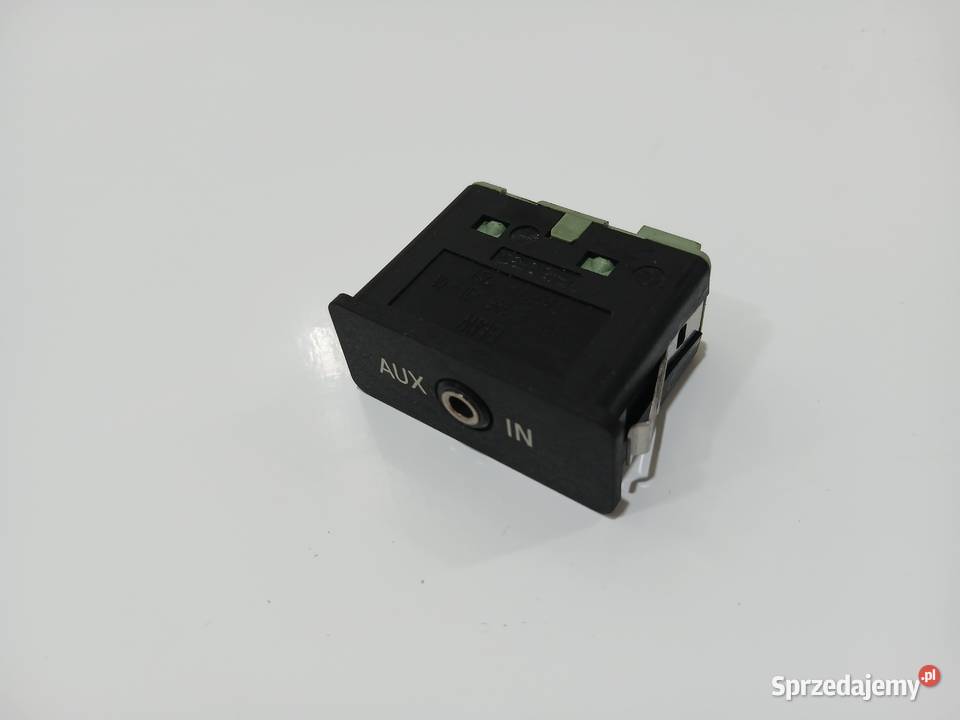 GNIAZDO AUX IN BMW E60 E61 OE 6986791 4642344 Strzyżewice