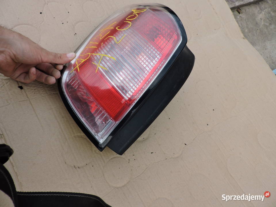 Lampy tył Opel Astra H Myszków