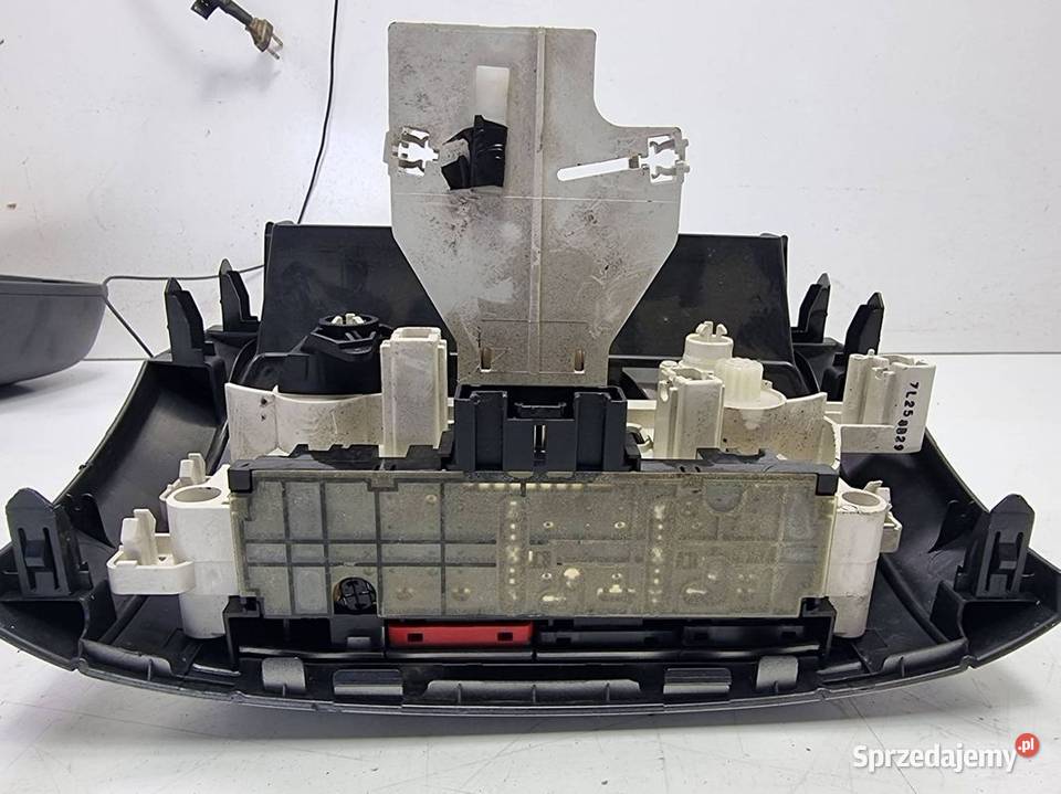 PANEL KLIMATYZACJI DAIHATSU SIRION osobowe Motoryzacja