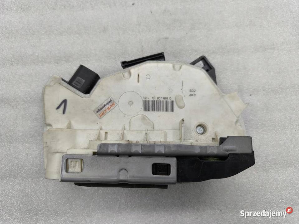 ZAMEK DRZWI PRZÓD VOLKSWAGEN T6 7L1837016C sprzedam