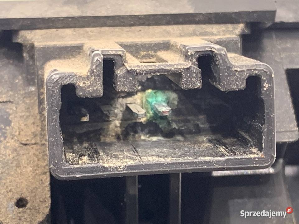 ZAMEK KLAPY TYŁ FORD FIESTA MK7 Hatchback