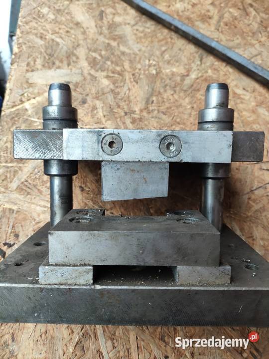 Gilotyna do cięcia blachy płaskowników Ostrów Wielkopolski