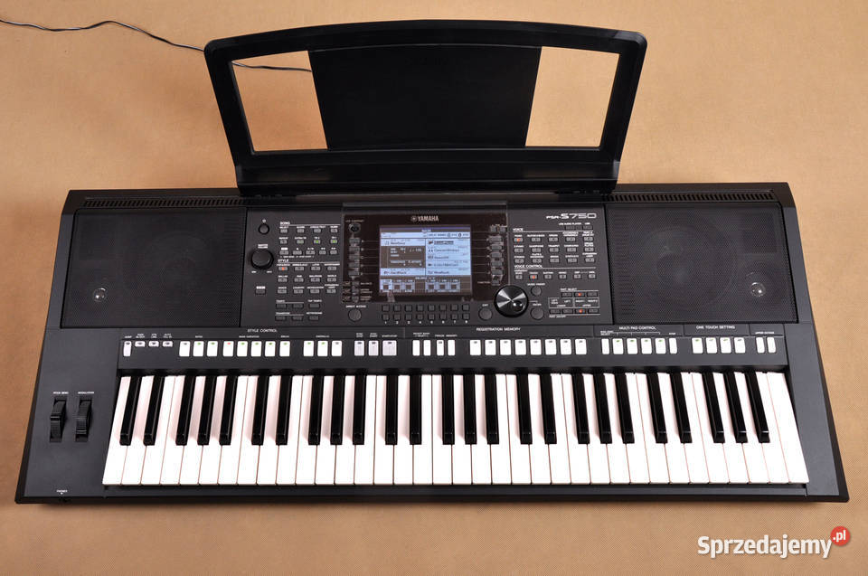 YAMAHA PSRS 750 Skoczów