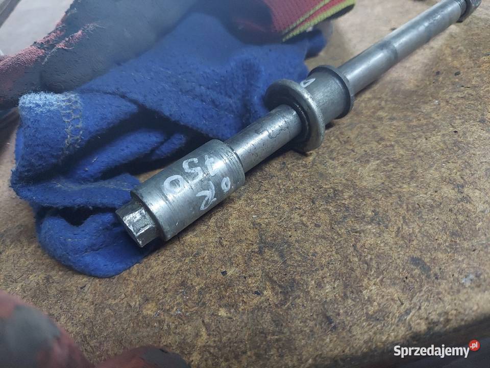 Suzuki DR 750 BIG ośka koła przód przednia oś Ośki Jelenia Góra