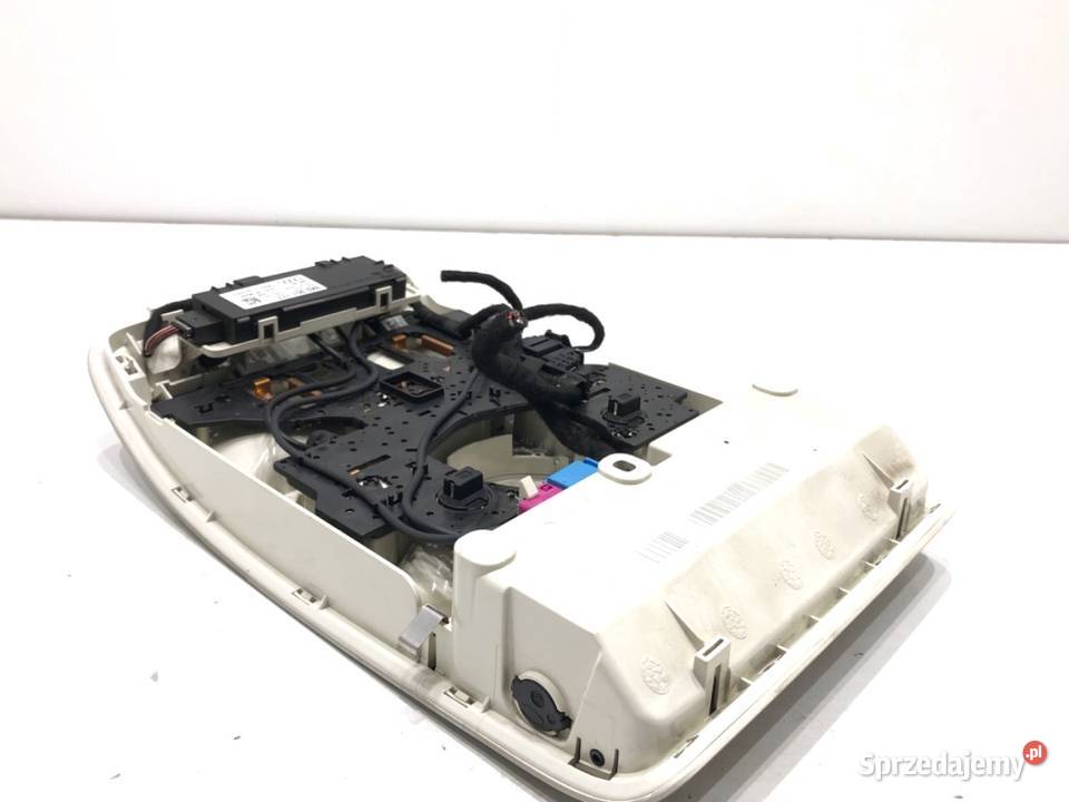LAMPA SUFITOWA AUDI A4 B8 8T0947135B Kombi 0715