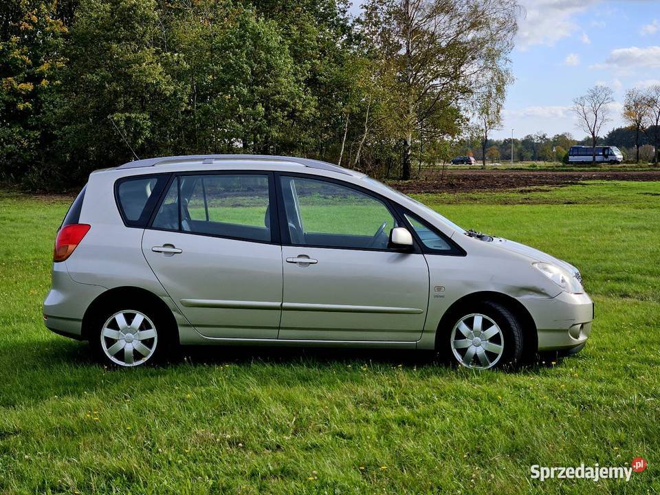 Toyota Corolla Verso 16 benzyna 2002 klima 194 nieuszkodzony Kotórz Mały