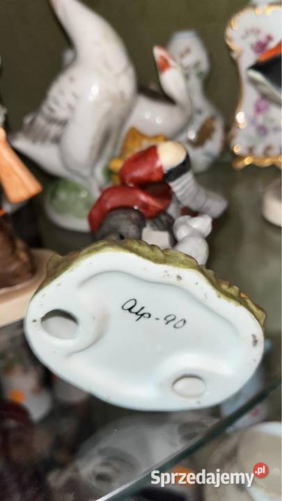 Figurka chłopca z pieskiem i z akordeonem