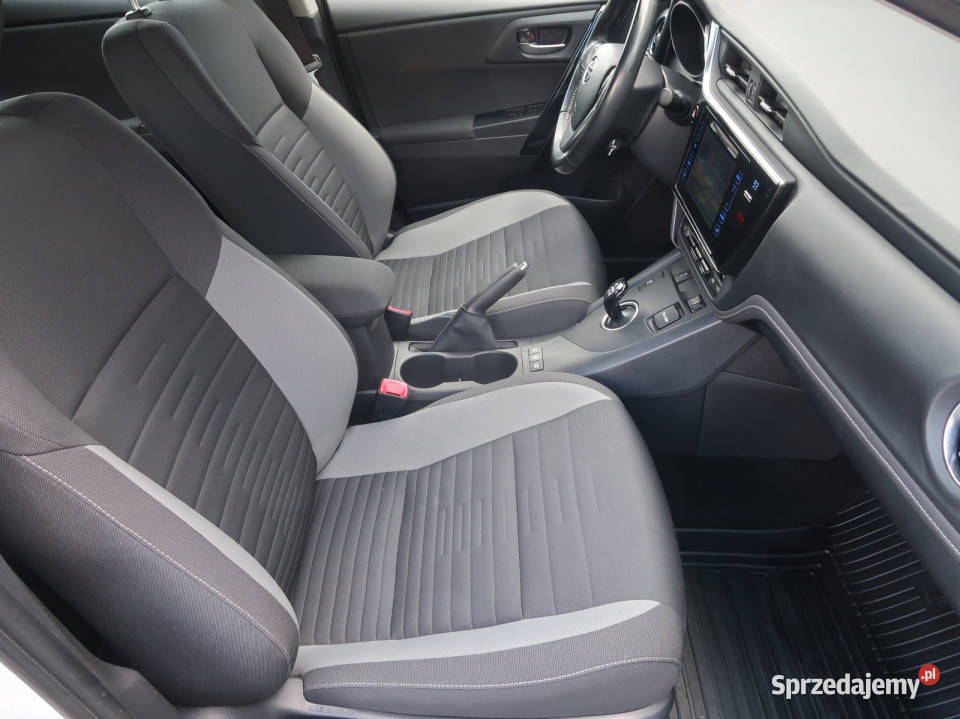 Toyota Auris Hybrid bluetooth Lublin