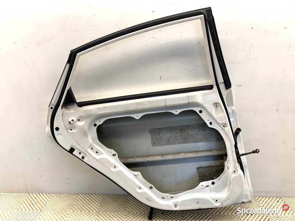 DRZWI LEWY TYŁ HYUNDAI i40 Hatchback NCW CREAMY podkarpackie