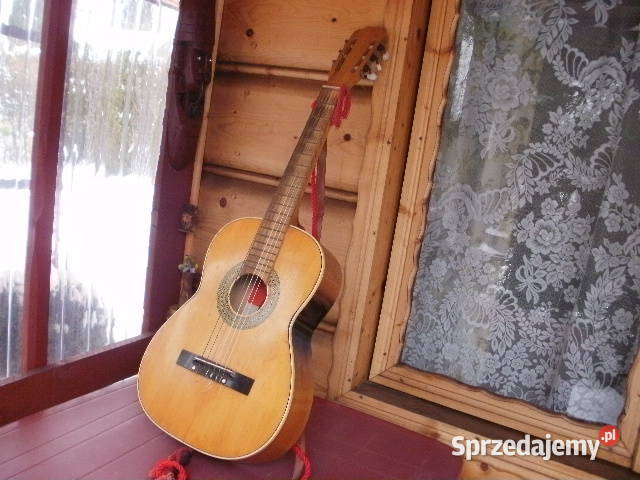 Sprzedam gitarę klasycznąakustyczną Polska Wolbrom