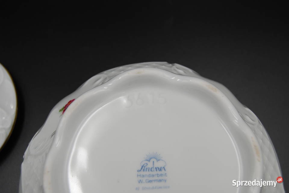 Porcelanowa waza z pokrywką Porcelana i szkło wielkopolskie Poznań