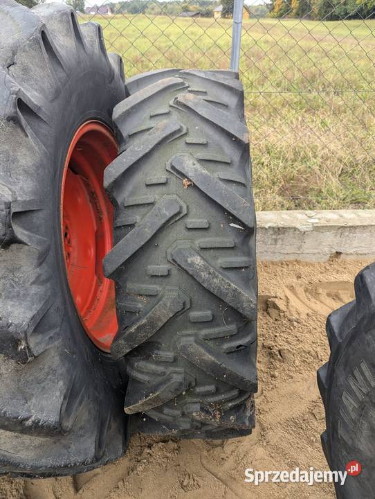 Opony 60065 R 34 dwie sztuki 50070 r24 14928 Opony rolnicze Stężyca