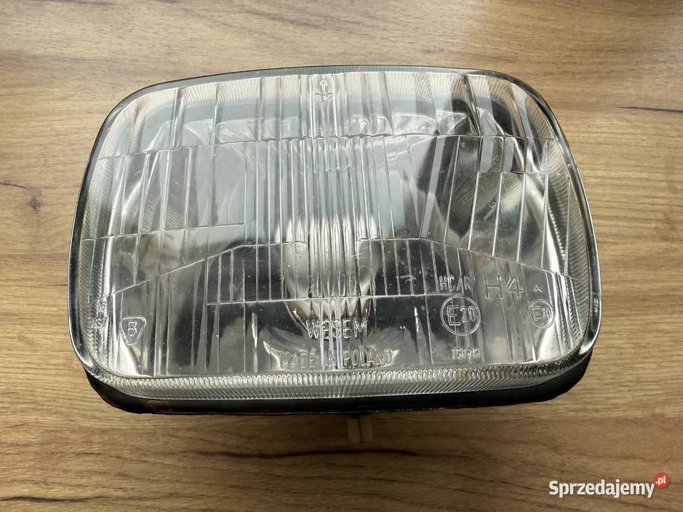 Lampa przód WESEM Fiat 126p ładny stan Sosnowiec