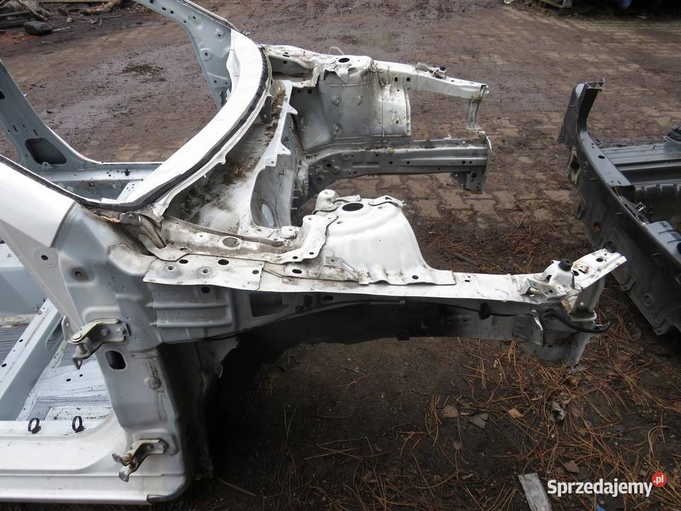 ĆWIARTKA PODŁUŻNICA PRAWY PRZÓD 25D MAZDA 3 BM osobowe