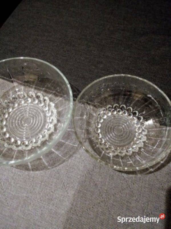 Piękny komplet salaterek Reims France