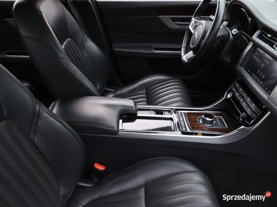 Jaguar XF 25d AWD Bielany Wrocławskie
